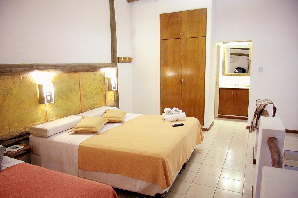 Los Brunos Apart Reconquista Habitación foto