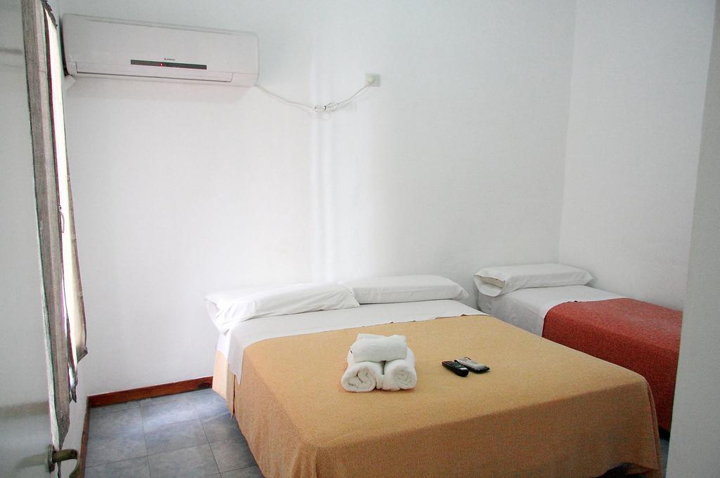 Los Brunos Apart Reconquista Habitación foto